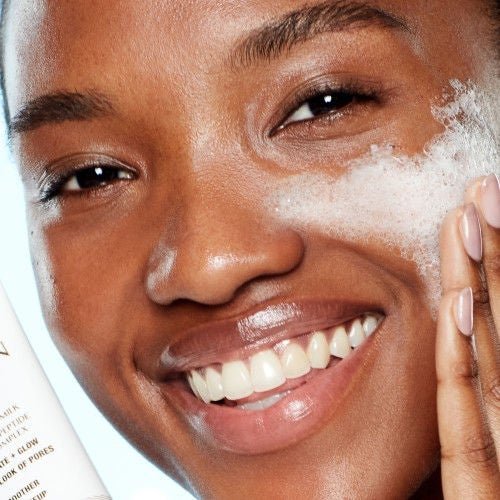Charlotte Tilbury Magic Hydration Revival Cleanser 30ml – view 2
