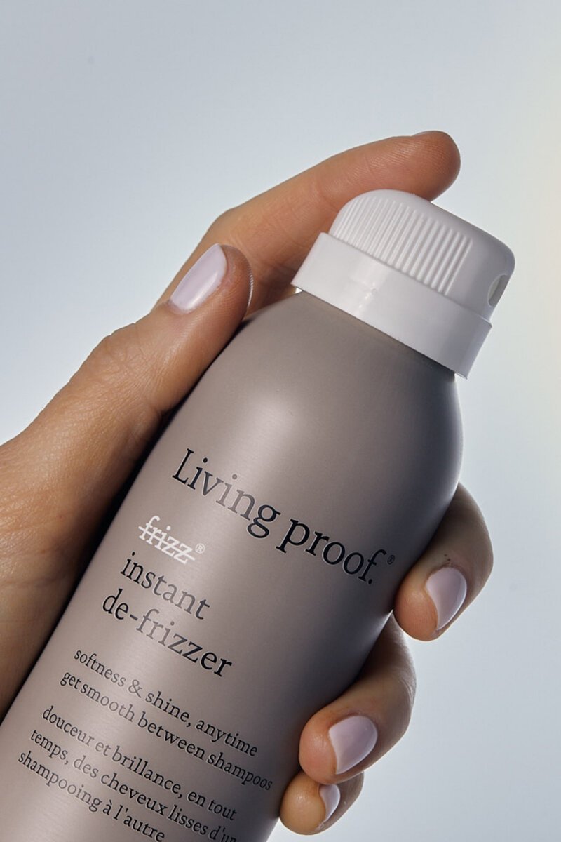 Living Proof No Frizz Instant De-Frizzer 191ml dry conditioning spray bottle – view 4