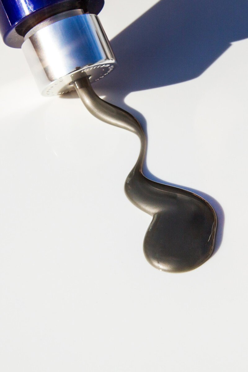 Miriam Quevedo Extreme Caviar Charcoal Purifying Shampoo 250ml bottle – view 2