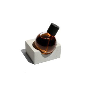 Photo/Genics + Co No.7 Resin Extrait de Parfum 100ml bottle – original smoked birch, balsam and tonka in Egypt